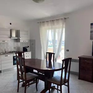 Fco Airport Titina's House Apartamento